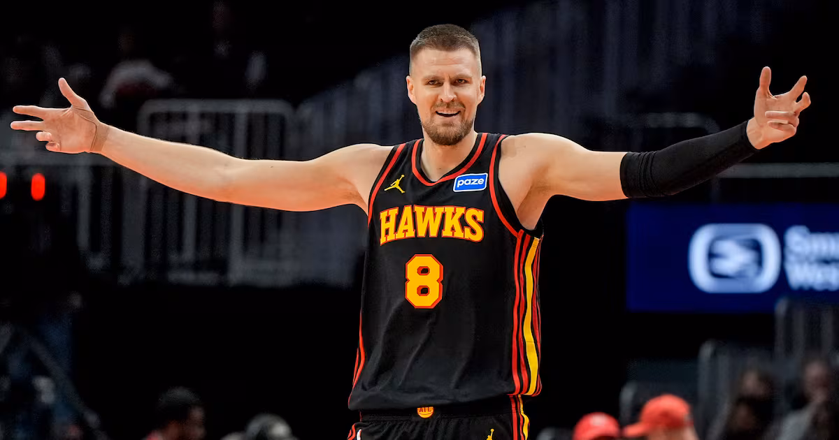 Hawks pick up third straight win with dominant outing against Kings