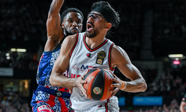 Hawks say "it's time" to end Adelaide hoodoo