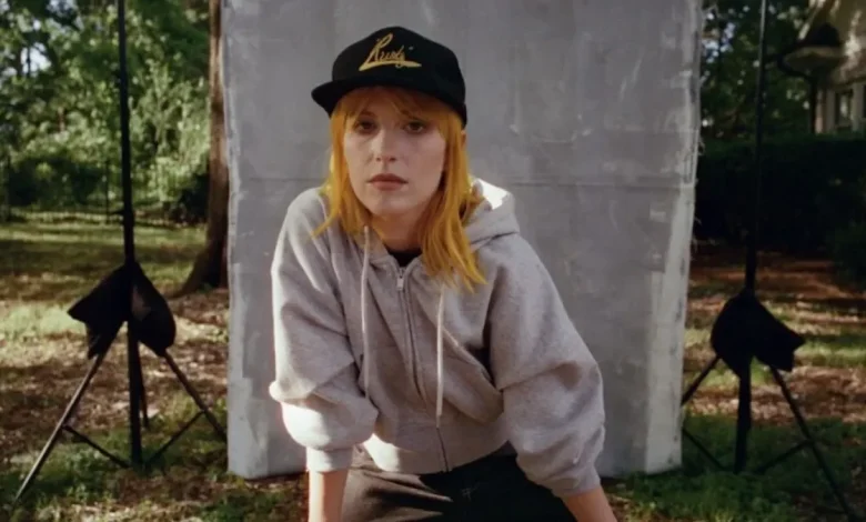 Hayley Williams Drops New Track “Showbiz,” Teases 2026 Tour: Stream