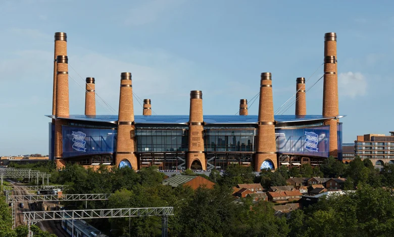 Heatherwick Studio unveils stadium surrounded by 12 chimneys for Birmingham City