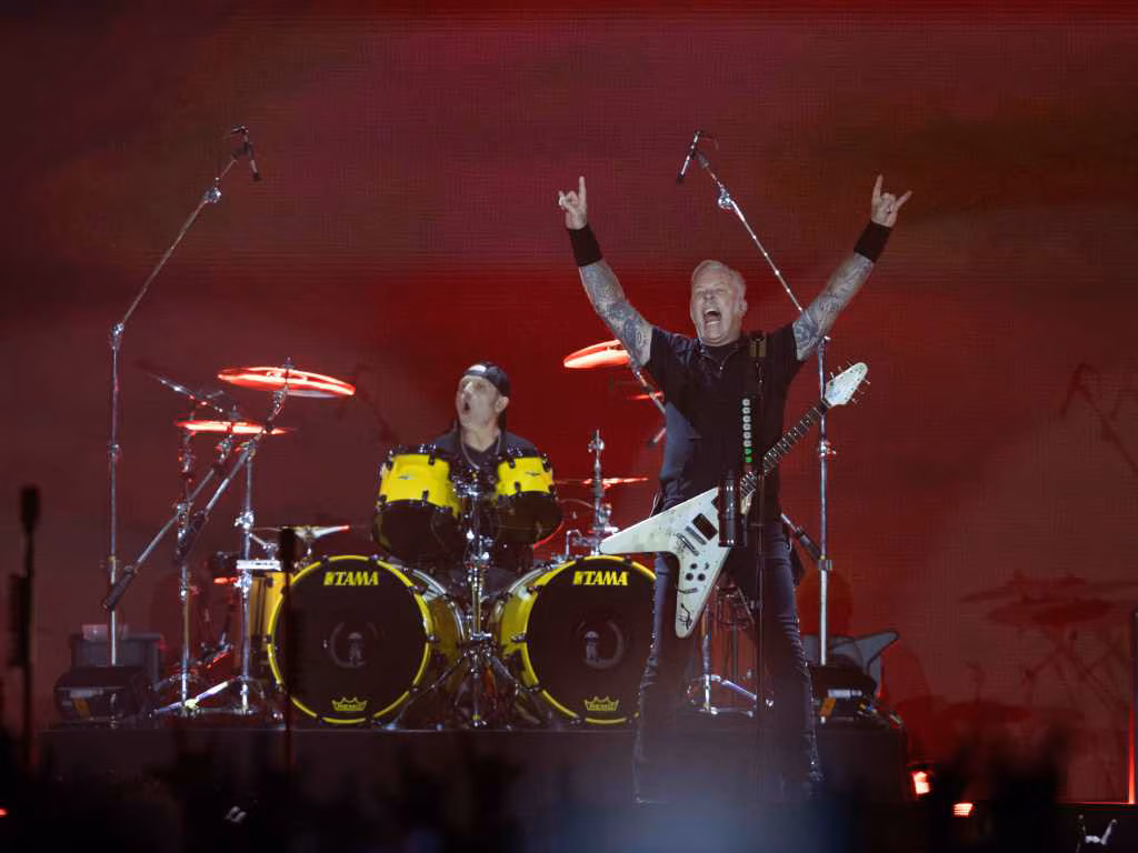 Heavy metal titans Metallica light up Adelaide Oval