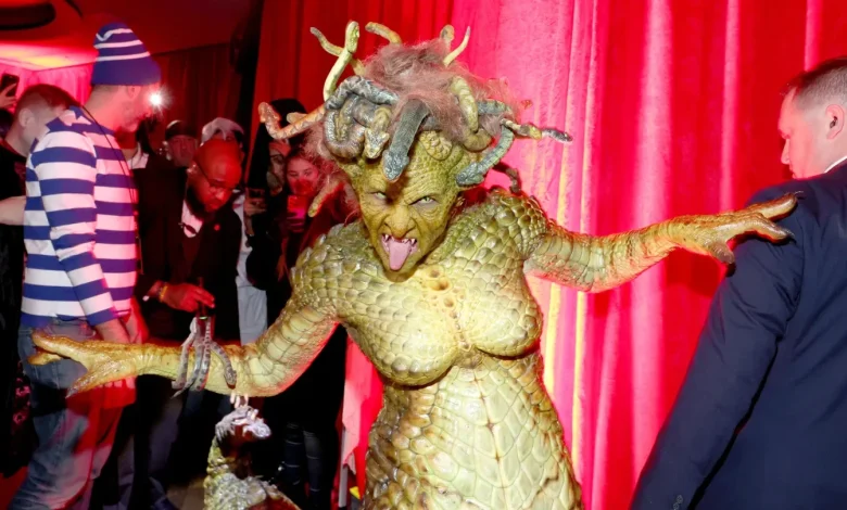 Heidi Klum Reveals This Year’s Stunning Halloween Costume