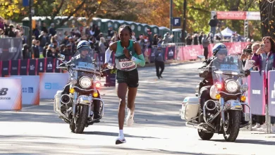 Hellen Obiri pulls away to win women's NYC Marathon, shatters course record