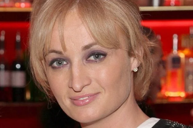 High profile fashion designer and well known socialite Catriona Hanly dies suddenly, aged 52