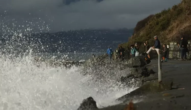 High tide set to meet strong winds near Nanaimo on Thursday