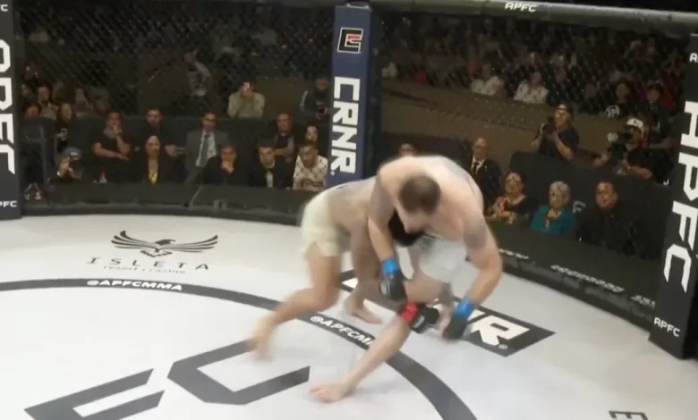 Highlights! Gable Steveson crushes Kevin Hein in just 24 seconds at APFC 21