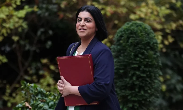 Home secretary announces plans to overhaul legal migration policy