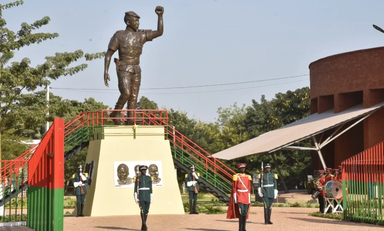 Hommage à Thomas Sankara : Baptême de feu du cérémonial militaire mensuel