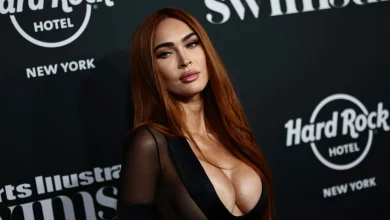 Hot for the holidays! Are Megan Fox and Machine Gun Kelly back together?