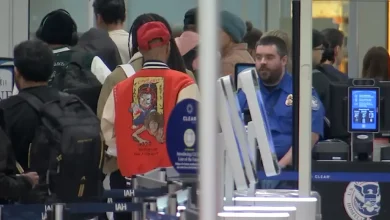Houston travelers face hours-long TSA lines at Bush, Hobby airports amid government shutdown