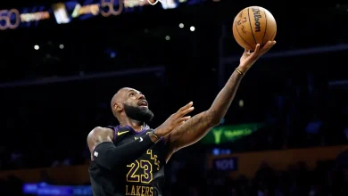 How many points did LeBron James score? Lakers vs. Jazz stats