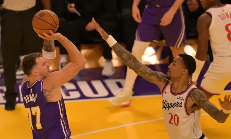 How many points has Luka Doncic scored tonight? Clippers-Lakers stats