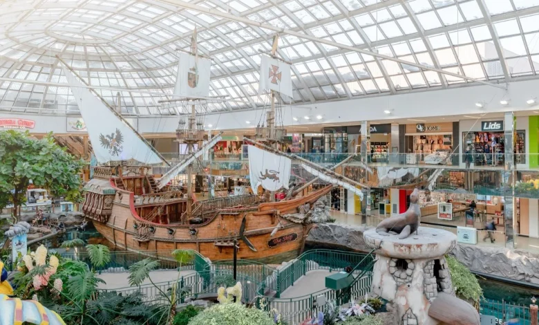 How to Spend 24 Hours at West Edmonton Mall