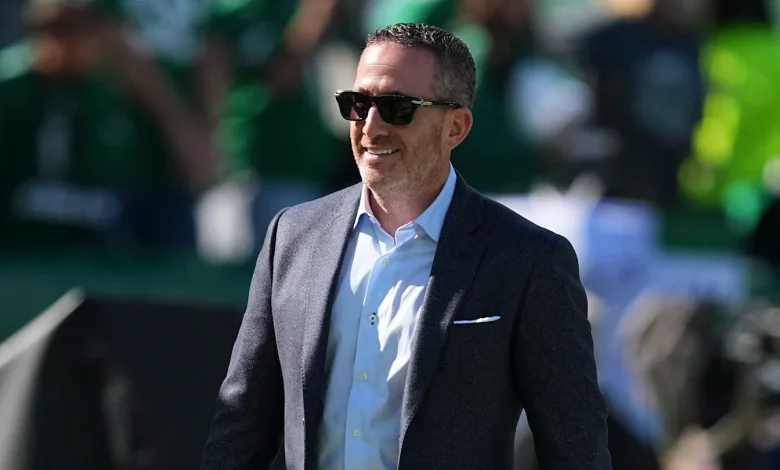 Howie Roseman makes yet another trade (but leaves Eagles fans utterly confused)