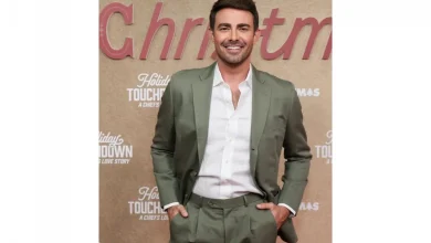 "I feel a responsibility": Jonathan Bennett on telling gay love stories