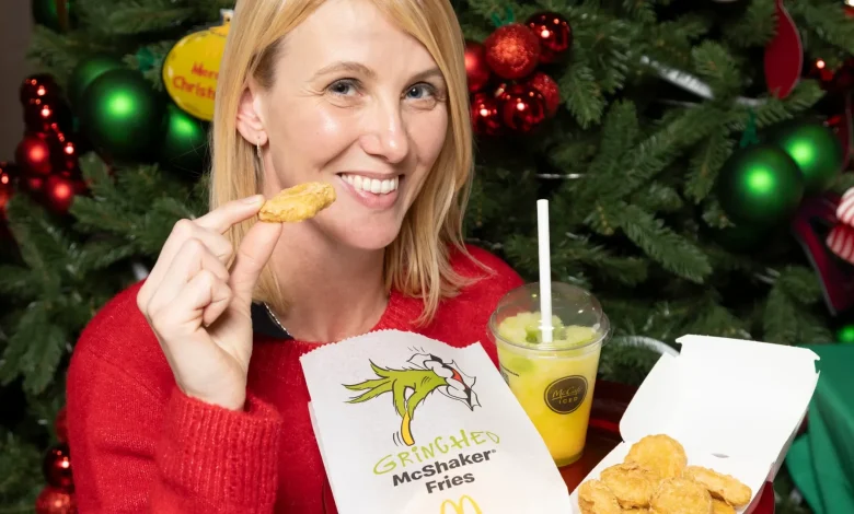 I tried the festive McDonald's menu with TEN new items including adult happy meal and TWO new McFlurry flavours