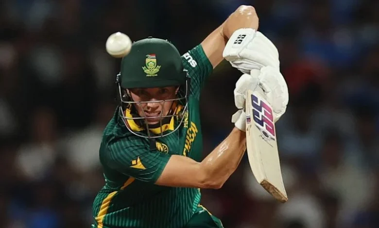 ICC Womens World Cup final: South Africa lose half their side as Deepti Sharma strikes