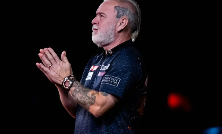 "I'd like to just be Peter Wright, but it would disappoint the fans" - New walk-on song but 'Snakebite' denied full overhaul for final chapter of iconic career