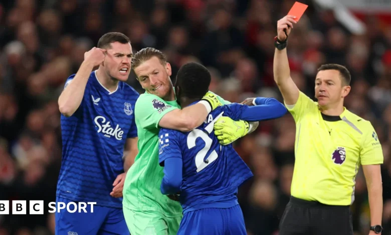 Idrissa Gueye: Everton midfielder sent off for clash with team-mate Michael Keane