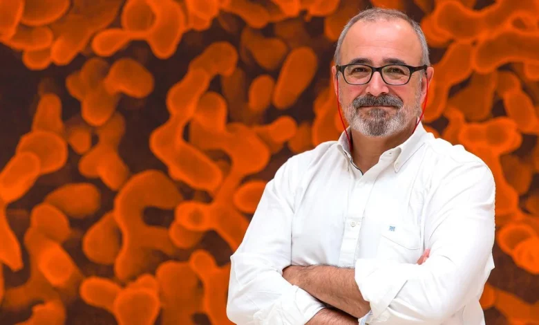 Ignacio López-Goñi, microbiólogo: "Por tomar probióticos no vas a vivir más ni vas a ser más feliz"