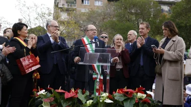 Il sindaco Verdone inaugura un'area verde a Villa Gordiani, l'abbraccio dei residenti: "Torna presto"