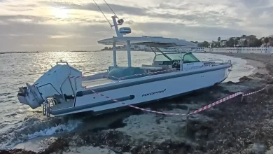Il viaggio incredibile della "barca fantasma" dalla Corsica fino a Santa Marinella (VIDEO)