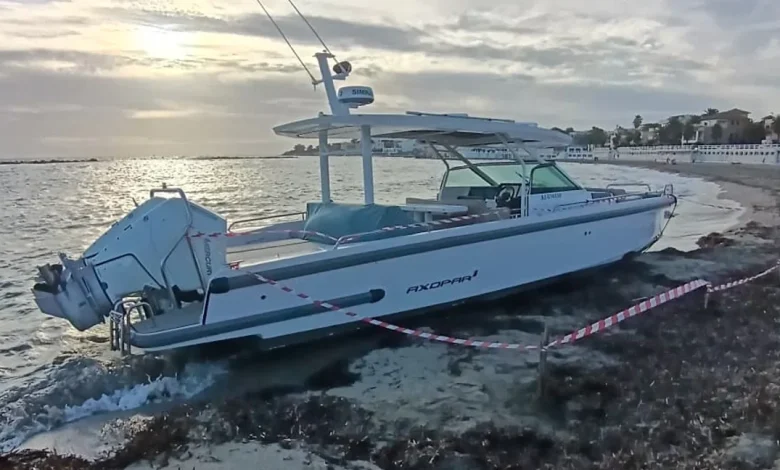 Il viaggio incredibile della "barca fantasma" dalla Corsica fino a Santa Marinella (VIDEO)