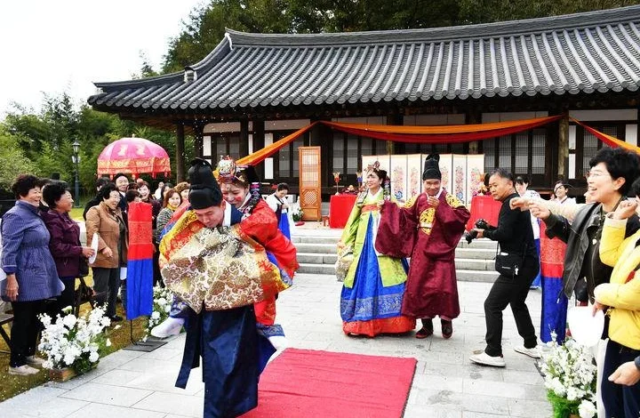 In South Korea multicultural marriages hit post-pandemic high; births rise for 1st time in 12 years