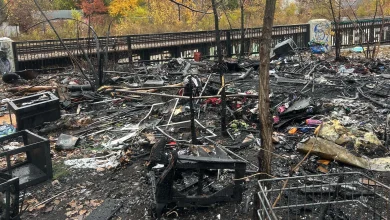Incendie maîtrisé dans un campement itinérant à Montréal