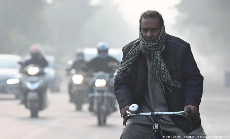 India: as New Delhi chokes, air quality data under scrutiny