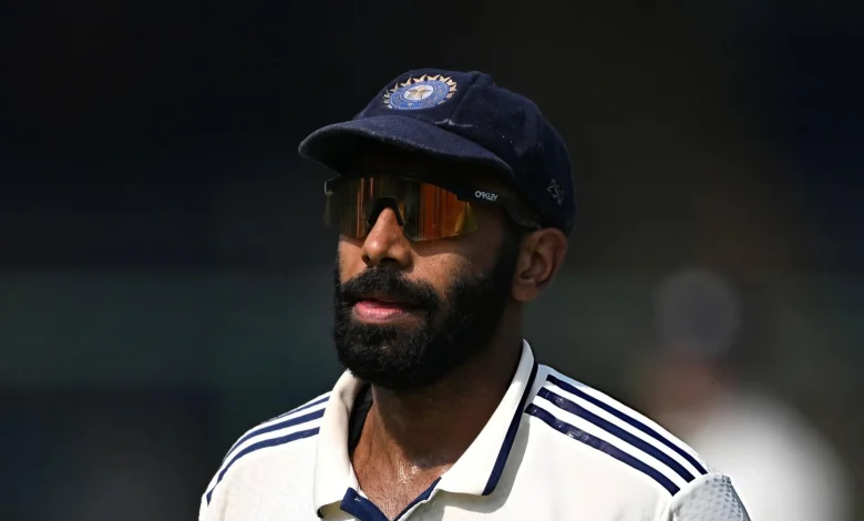 India stash away the spearheads despite Kuldeep’s profligacy