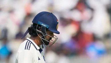 India takes control of 1st test vs. South Africa as 15 wickets fall on Day 2