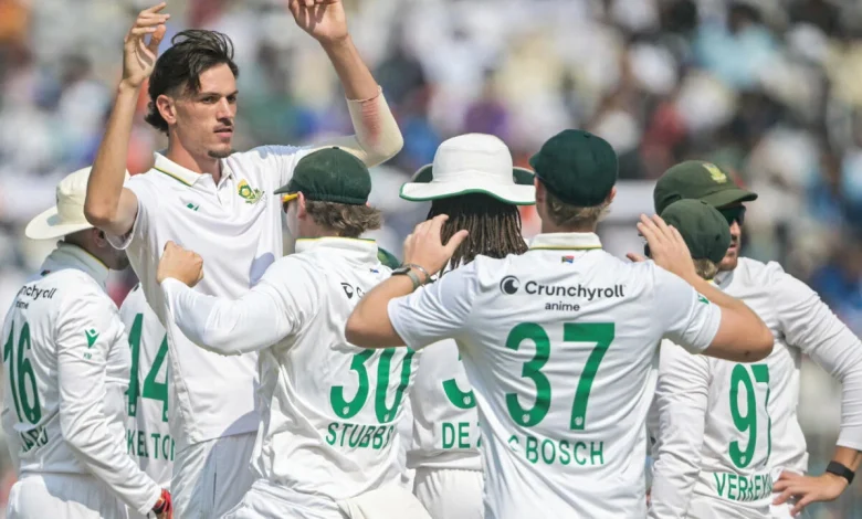 India, without Gill, 10-2 at lunch chasing 124 to beat S.Africa