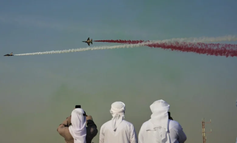 Indian combat aircraft crashes during a demonstration at the Dubai Air Show