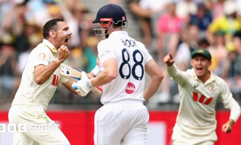 'Inexcusable' - how 30 minutes cost England in first Ashes Test