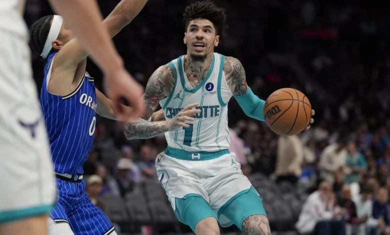 Injury Notes: Ball, Clifford, Wesley, Dosunmu, More