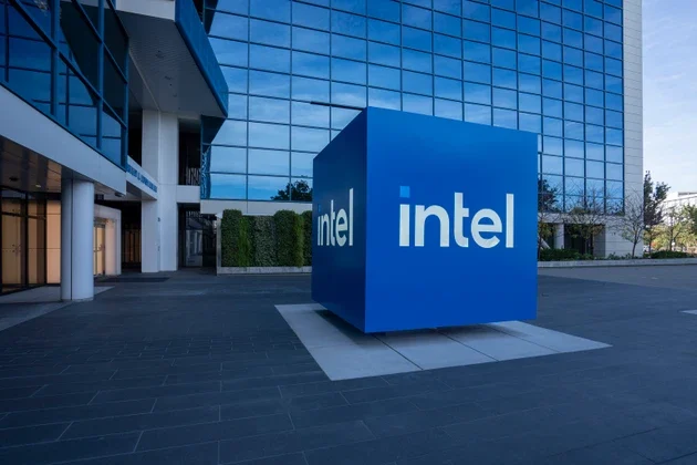 Intel jumps as analyst says prospects of Apple deal have improved 'significantly' (INTC:NASDAQ)