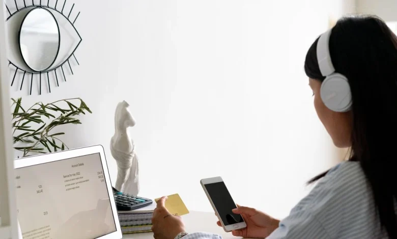 Irish shoppers warned of sophisticated scams as Black Friday frenzy begins