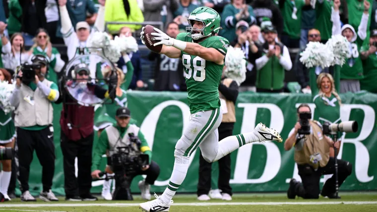 Is Dallas Goedert playing today? Why Eagles TE is off to poor start in Week 12