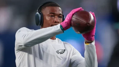 Is DeVonta Smith playing tonight? Why Eagles WR is off to quiet start in Week 11