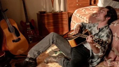 Is that you baby, or just a brilliant disguise? Dressing Jeremy Allen White as Bruce Springsteen