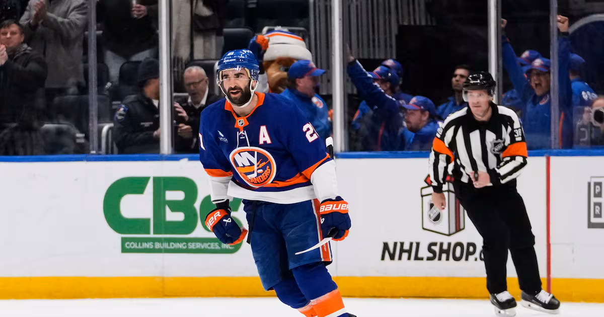 Islanders’ Palmieri out 6-8 months with torn ACL