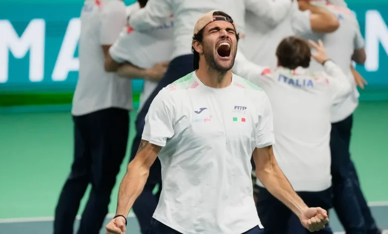 Italy sweeps Spain, reigns again as Davis champs