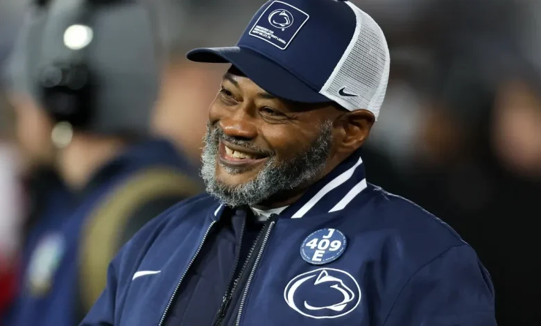 'It's my locker room.' Terry Smith makes case for Penn State job, players show support