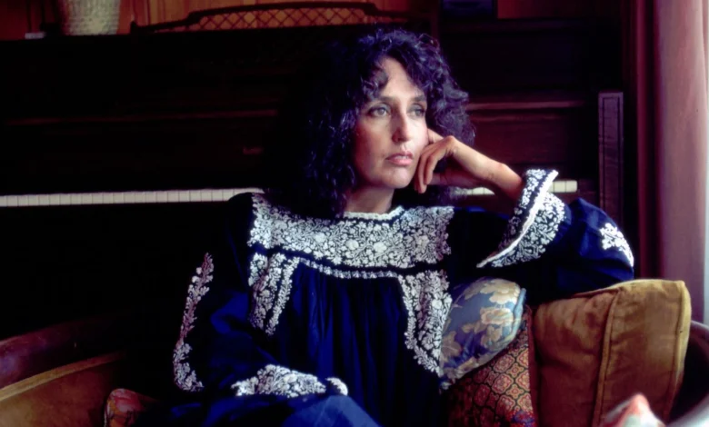 'It’s not just about aesthetics. It’s about adding soul to your walls' – A Mid-Century Detail Brought Warmth to Joan Baez's '80s Living Room, and It's Trending Again for 2026