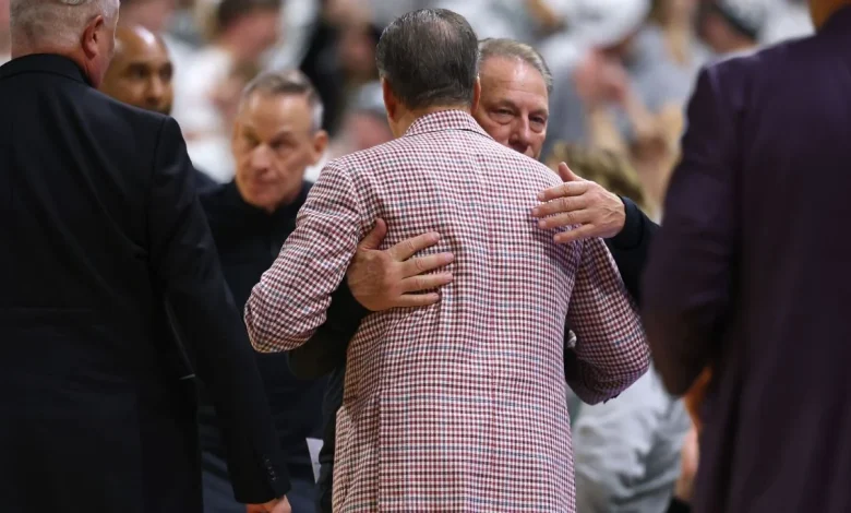 Izzo guides Michigan St. past Calipari, Arkansas