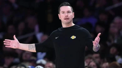 "JJ Redick Has the Best Angry Coach Stomp" - Twitter Loves Lakers HC's Crash Out On $3.4M Center After Defensive Meltdown