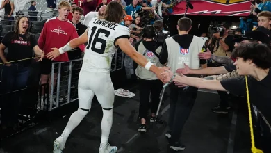 Jaguars aim to extend winning streak against struggling Titans