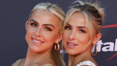 Jake Ferguson's fiancée talks smack about Eagles fans flexing Cowboys '87' fit