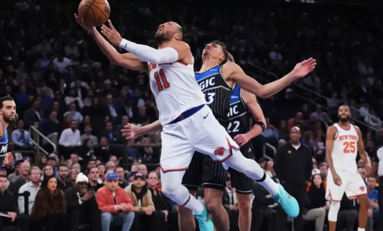 Jalen Brunson exits early against Magic in Knicks injury scare